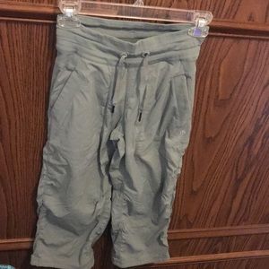 Lululemon cropped pants no tag 2 teal color